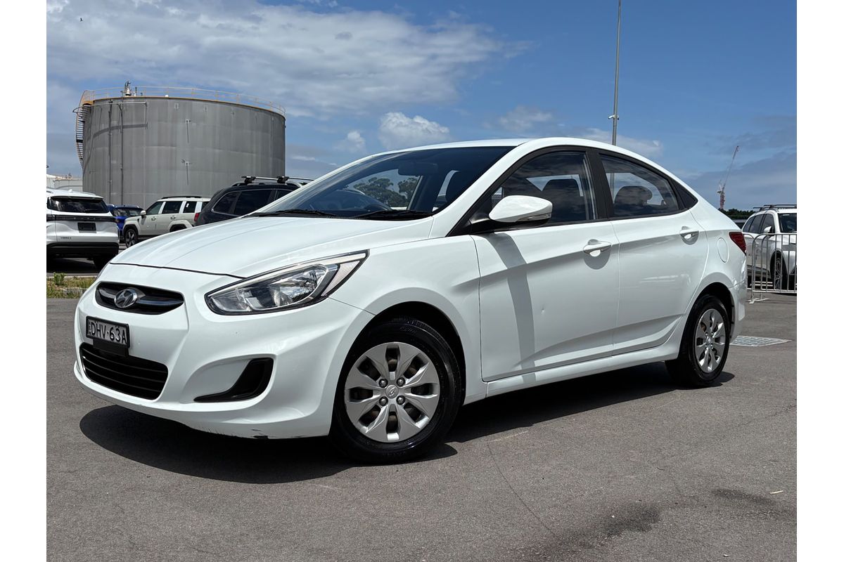 2016 Hyundai Accent Active RB3