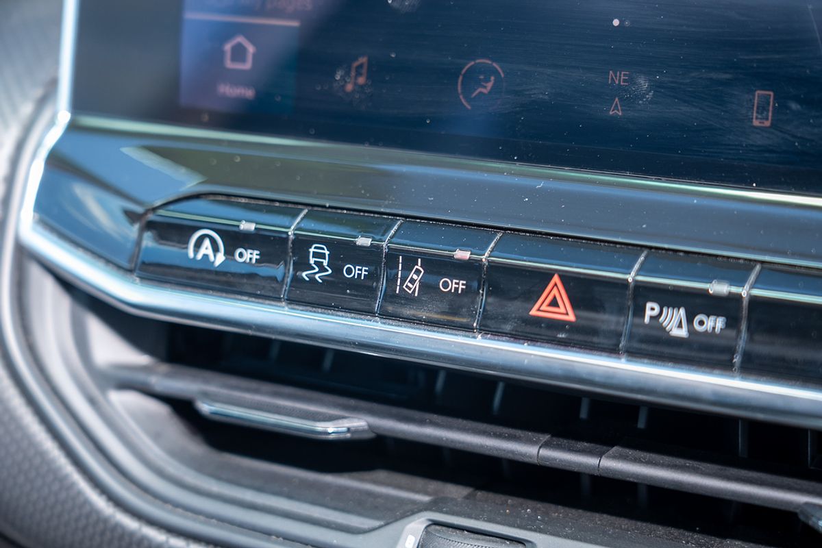 2023 Jeep Compass Night Eagle M6