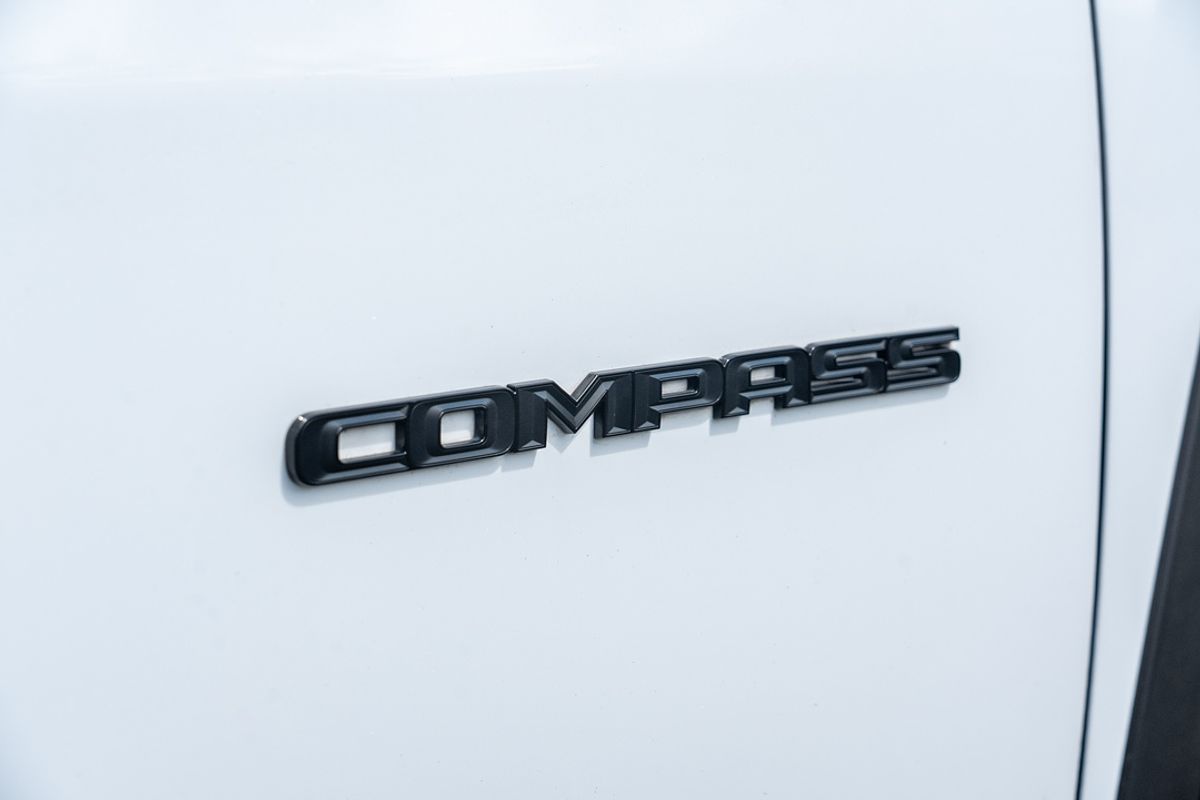 2023 Jeep Compass Night Eagle M6