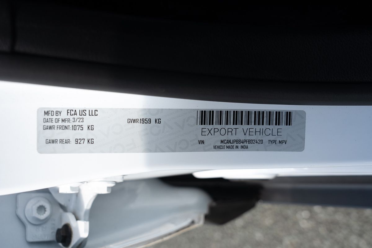 2023 Jeep Compass Night Eagle M6