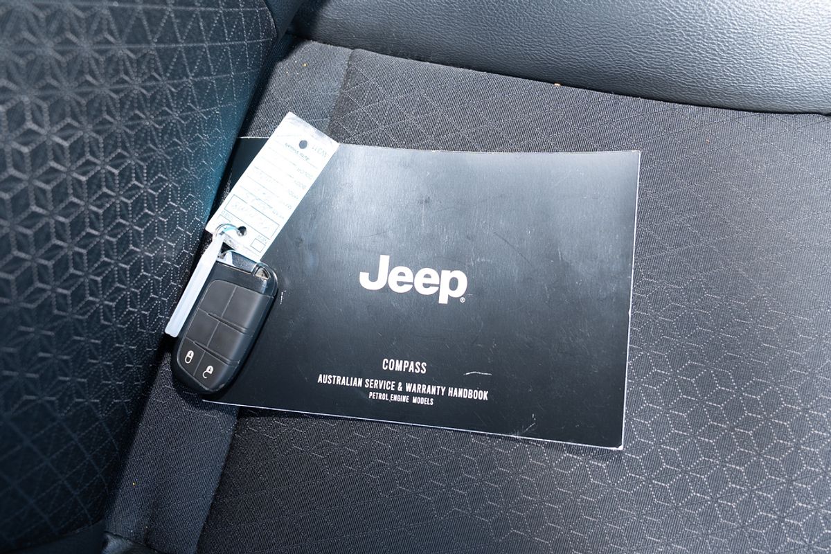 2023 Jeep Compass Night Eagle M6