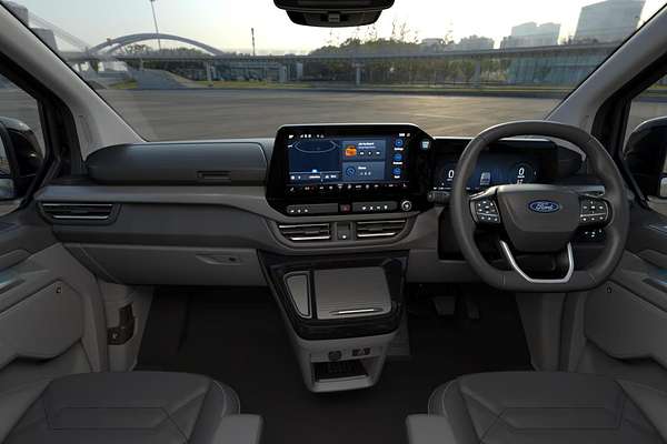 2025 Ford Tourneo Titanium X AV SWB