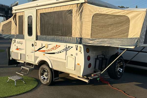 2013 Golf BUSH CHALLENGER Camper Trailer 3