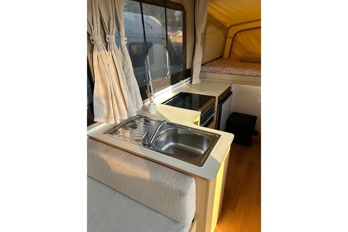 2013 Golf BUSH CHALLENGER Camper Trailer 3