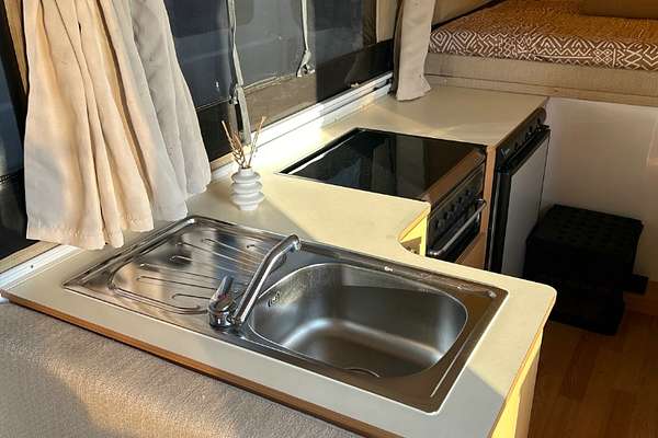 2013 Golf BUSH CHALLENGER Camper Trailer 3