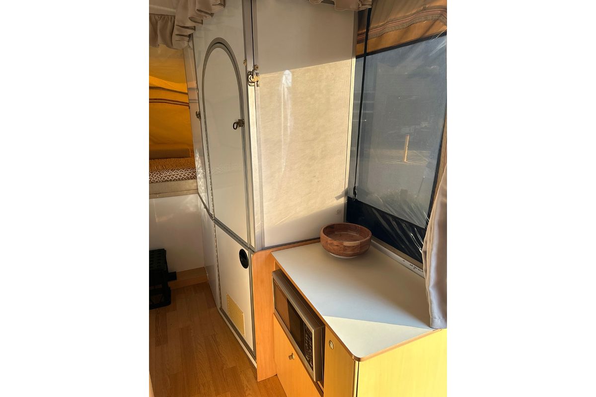 2013 Golf BUSH CHALLENGER Camper Trailer 3