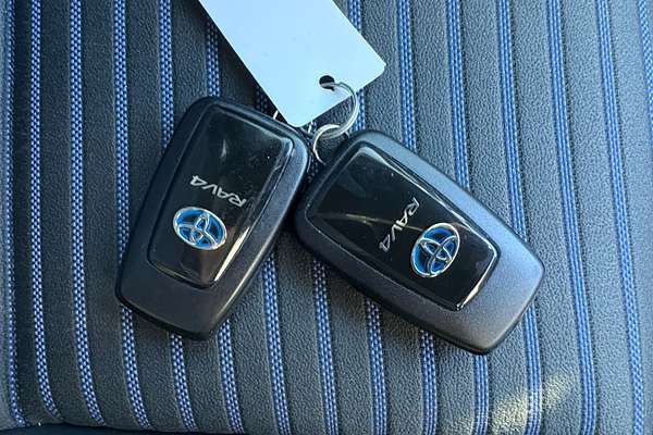 2022 Toyota RAV4 XSE AXAH54R