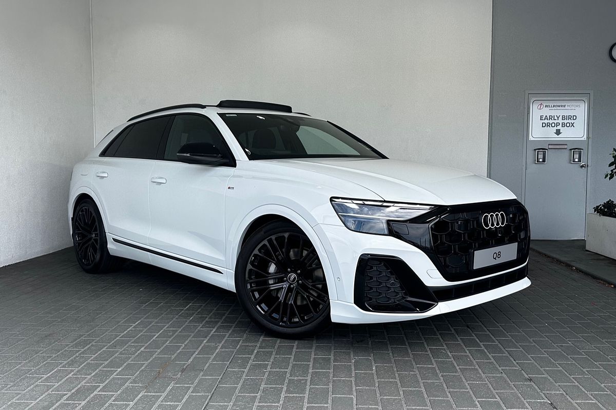 2025 Audi Q8 50 TDI S line F1