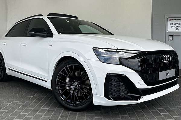 2025 Audi Q8 50 TDI S line F1