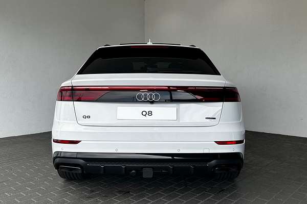 2025 Audi Q8 50 TDI S line F1