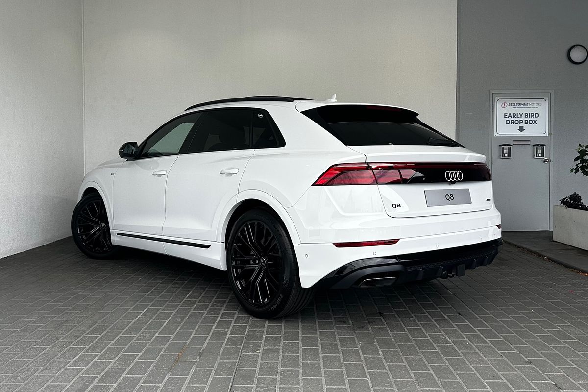 2025 Audi Q8 50 TDI S line F1