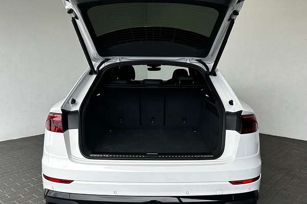 2025 Audi Q8 50 TDI S line F1