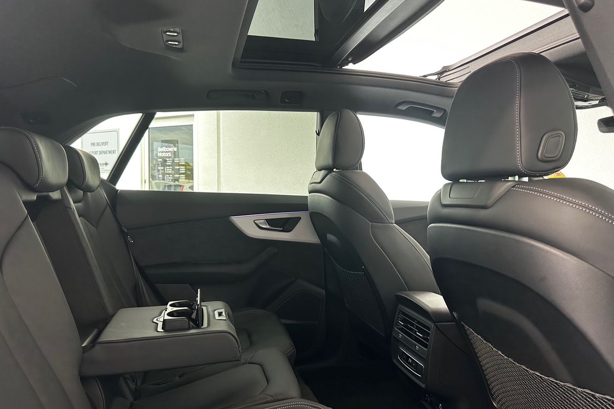 2025 Audi Q8 50 TDI S line F1