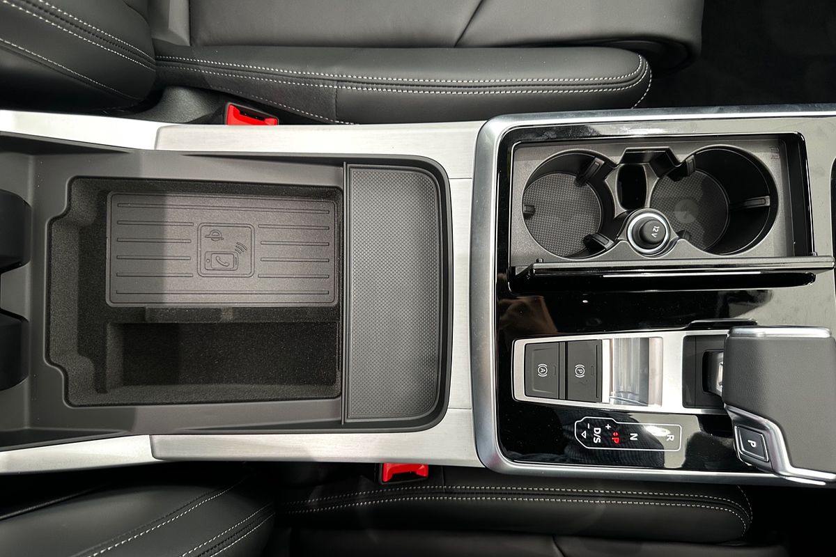 2025 Audi Q8 50 TDI S line F1