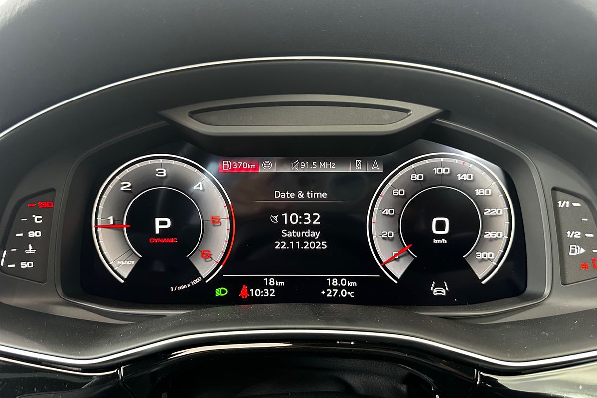 2025 Audi Q8 50 TDI S line F1