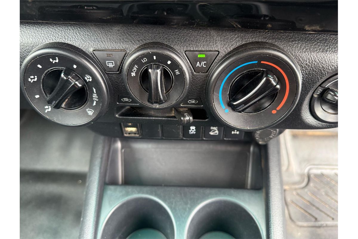 2020 Toyota Hilux SR GUN126R 4X4