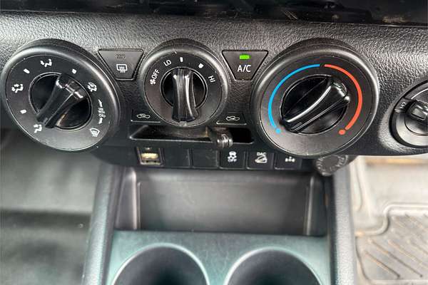 2020 Toyota Hilux SR GUN126R 4X4