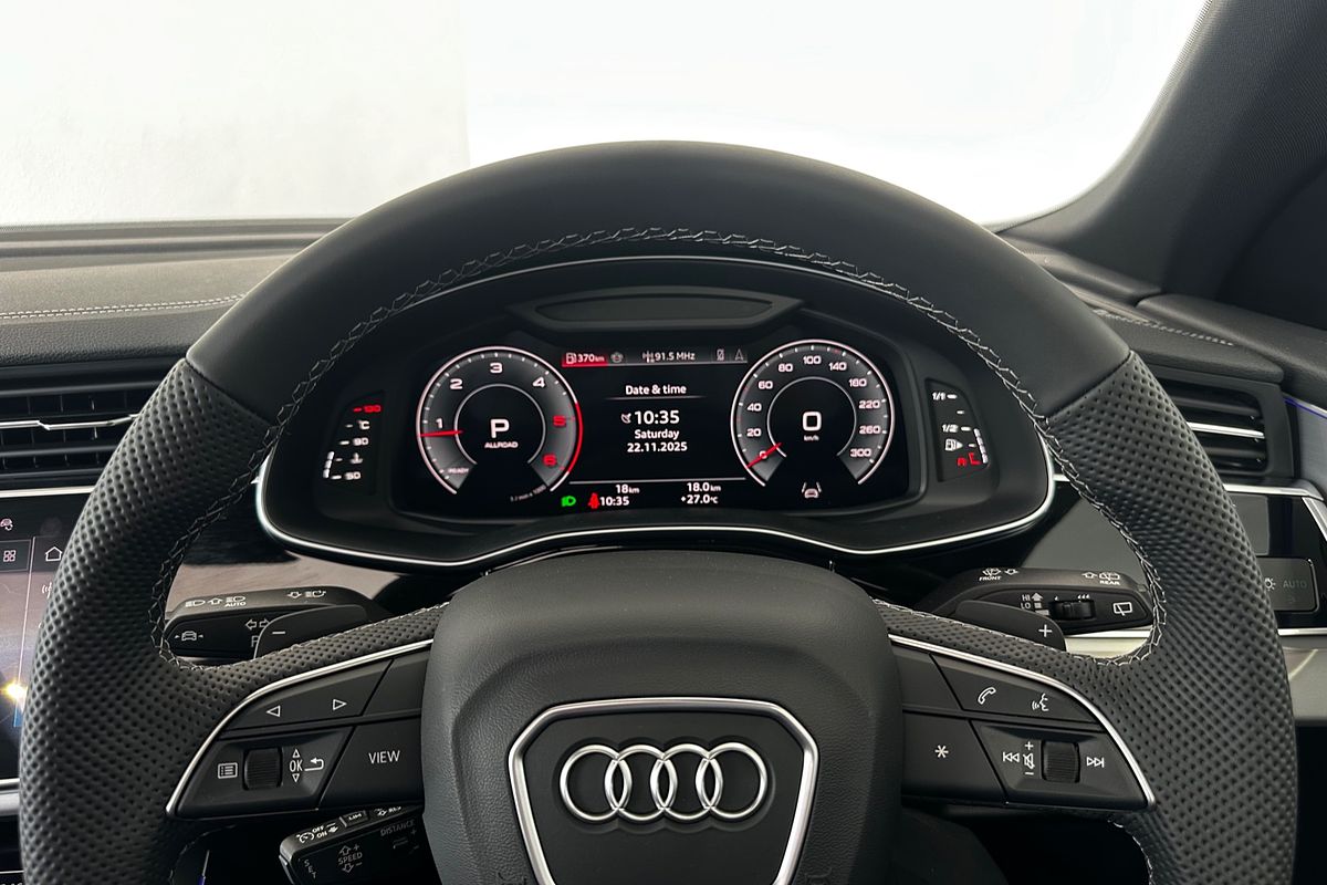 2025 Audi Q8 50 TDI S line F1