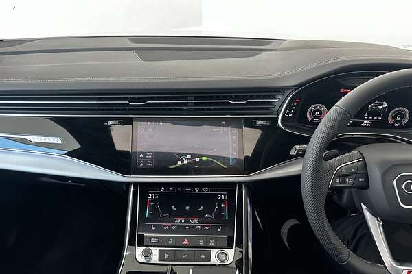 2025 Audi Q8 50 TDI S line F1