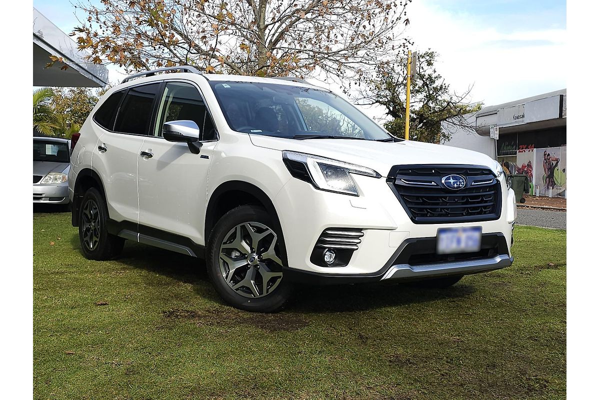 2025 Subaru Forester Hybrid L S5