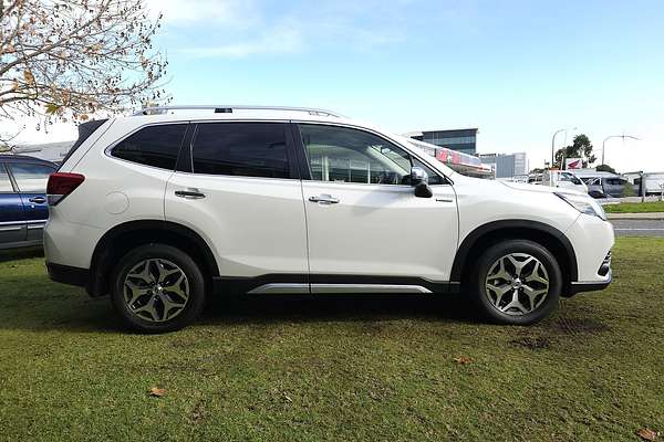 2025 Subaru Forester Hybrid L S5