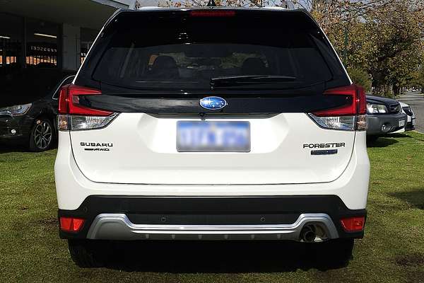 2025 Subaru Forester Hybrid L S5