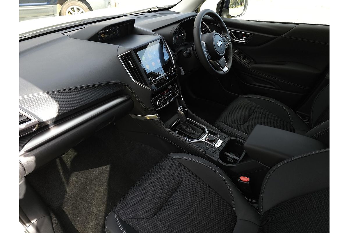 2025 Subaru Forester Hybrid L S5