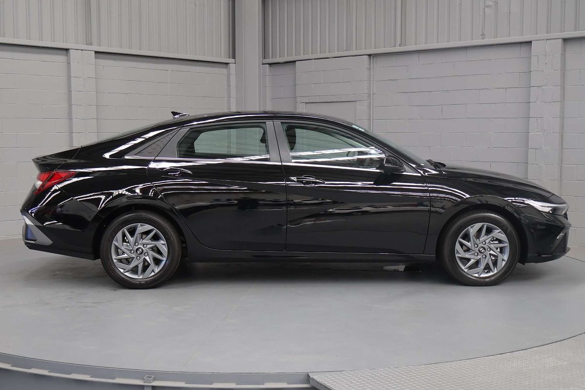 2025 Hyundai i30 Hybrid CN7.V2