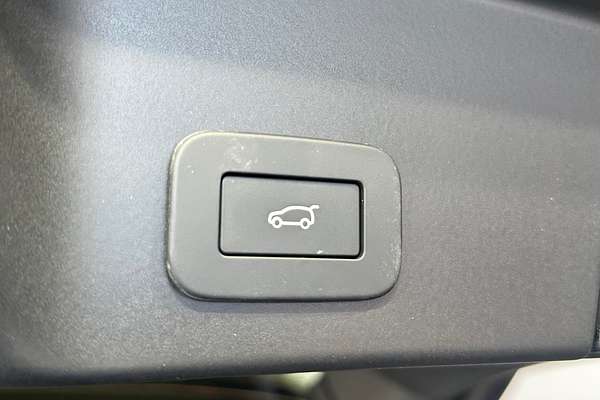 2025 Land Rover Range Rover Evoque P300e Autobiography L551