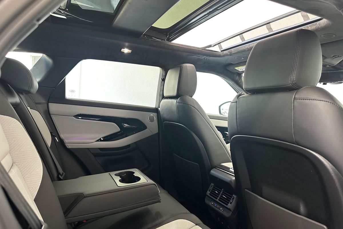 2025 Land Rover Range Rover Evoque P300e Autobiography L551