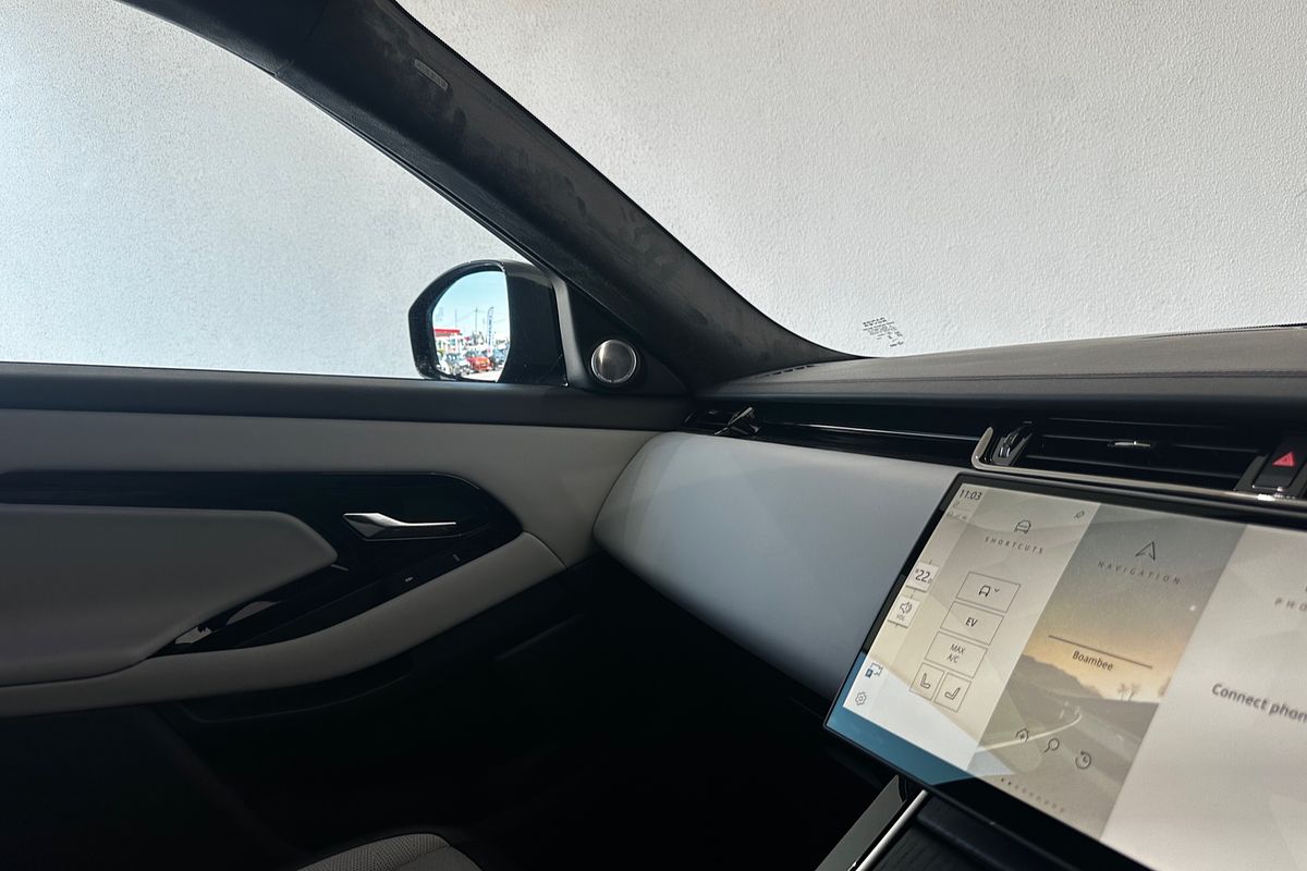 2025 Land Rover Range Rover Evoque P300e Autobiography L551