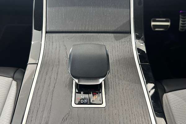 2025 Land Rover Range Rover Evoque P300e Autobiography L551