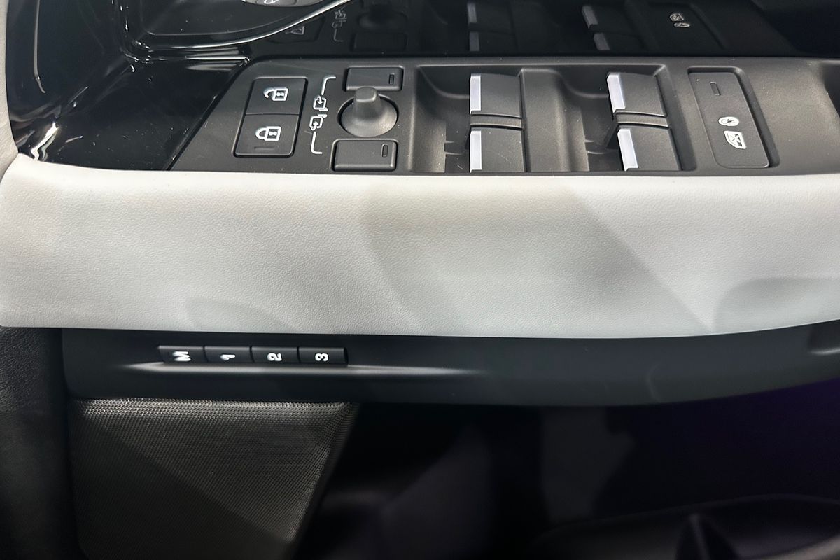 2025 Land Rover Range Rover Evoque P300e Autobiography L551