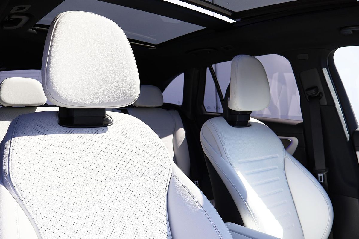 2025 Mercedes-Benz GLC-Class GLC300 X254