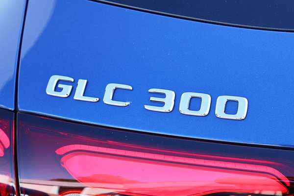 2025 Mercedes-Benz GLC-Class GLC300 X254