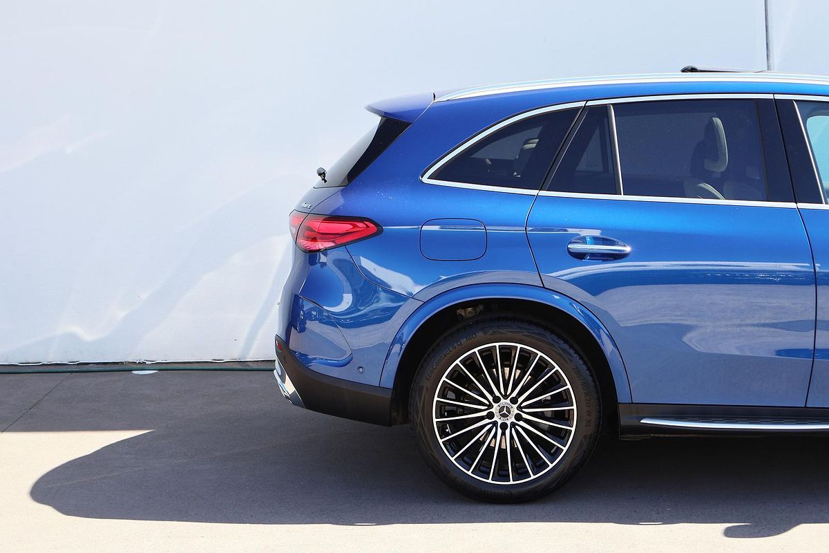 2025 Mercedes-Benz GLC-Class GLC300 X254