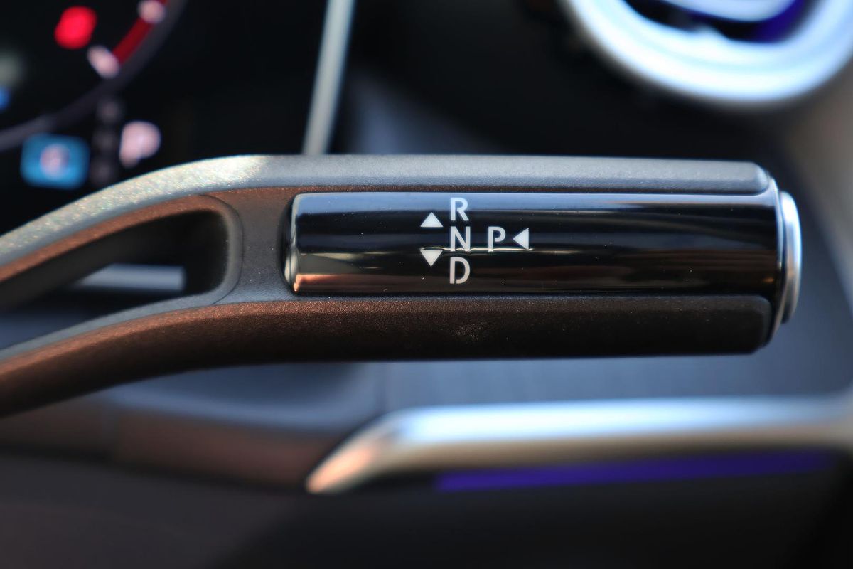 2025 Mercedes-Benz GLC-Class GLC300 X254