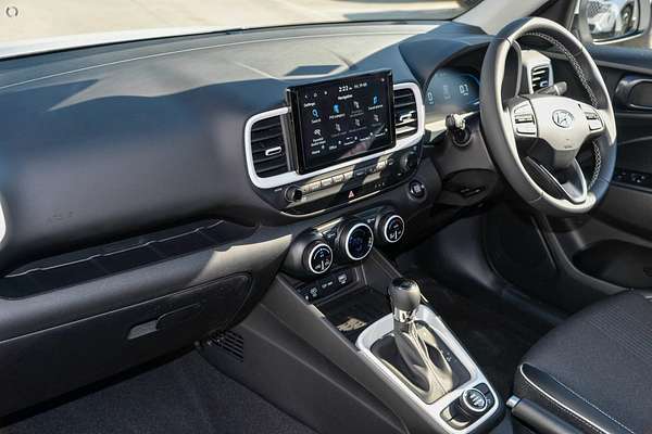 2025 Hyundai Venue Elite QX.V5