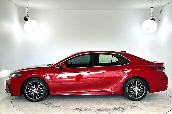 2022 Toyota Camry SL AXVH70R