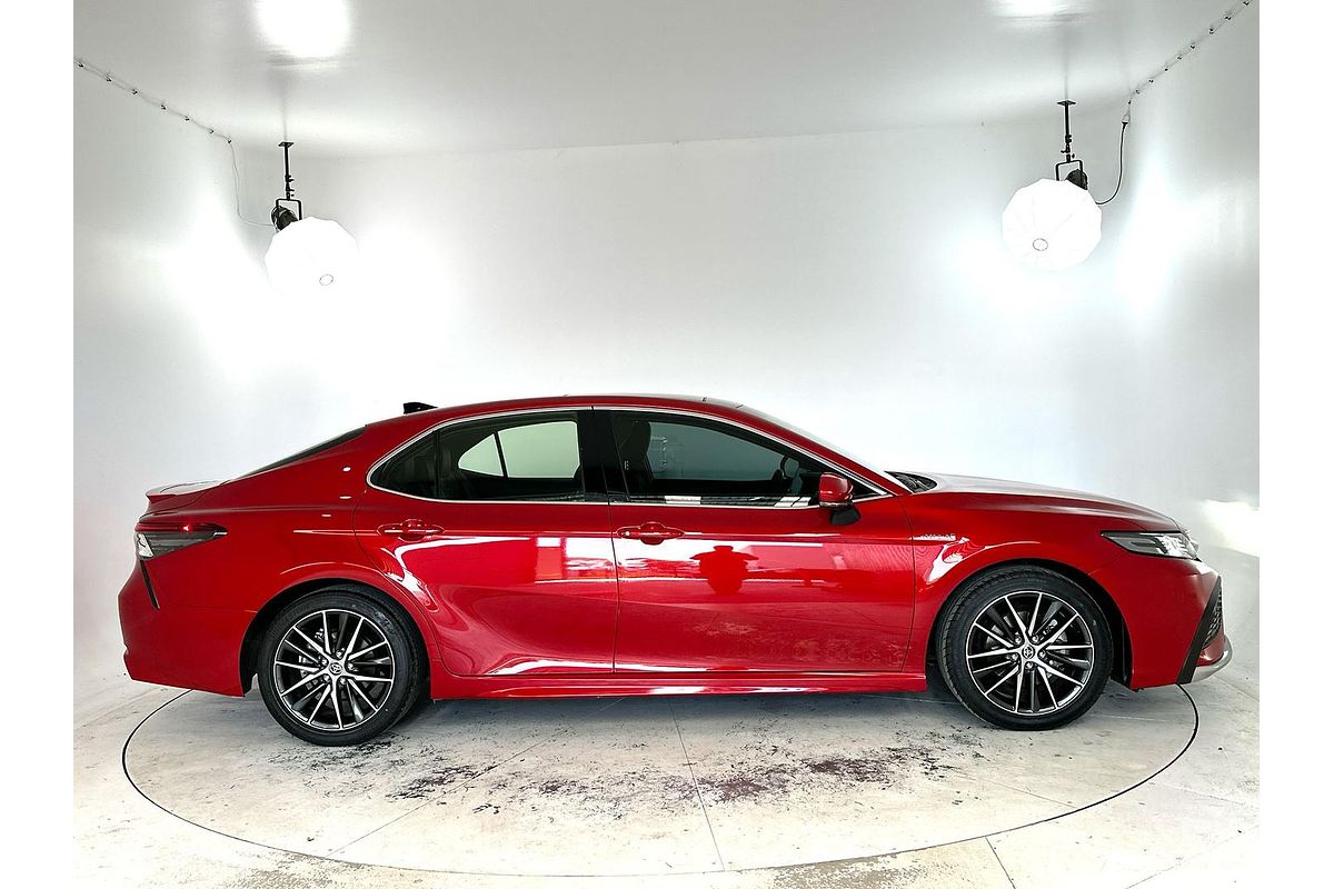 2022 Toyota Camry SL AXVH70R