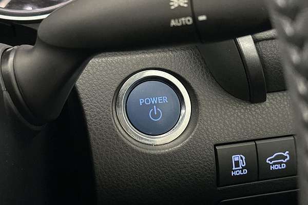 2022 Toyota Camry SL AXVH70R