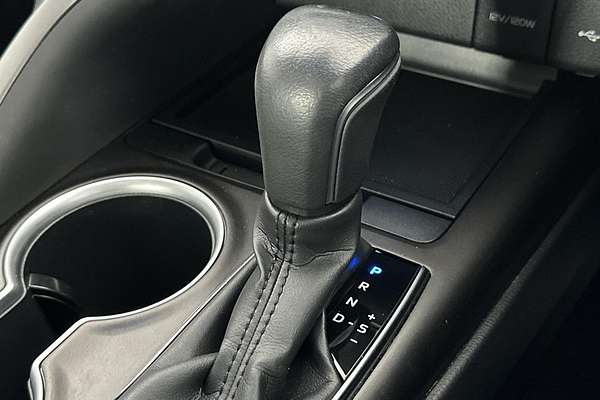 2022 Toyota Camry SL AXVH70R