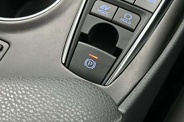 2022 Toyota Camry SL AXVH70R