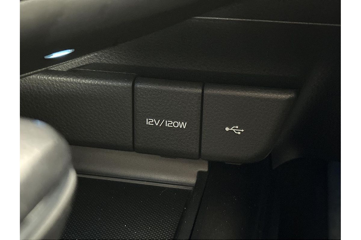 2022 Toyota Camry SL AXVH70R