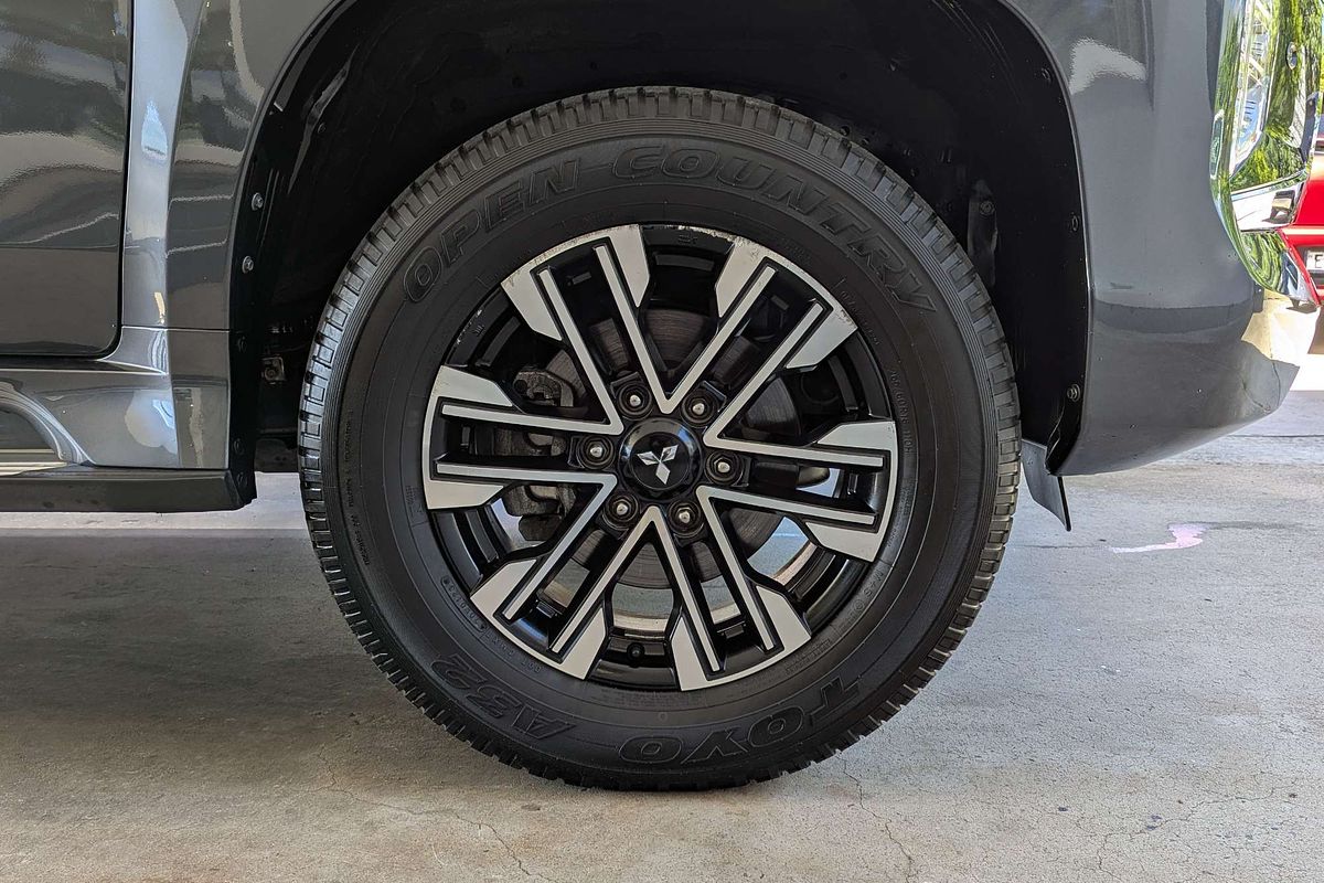 2022 Mitsubishi Pajero Sport Exceed QF