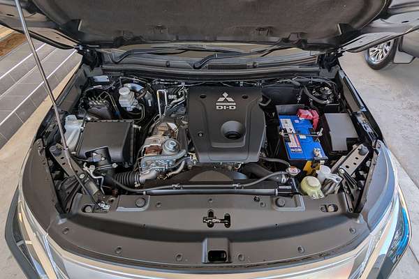 2022 Mitsubishi Pajero Sport Exceed QF