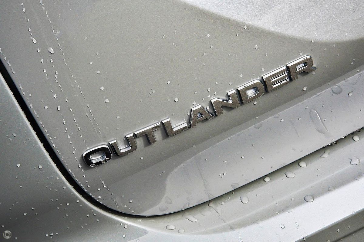 2025 Mitsubishi Outlander Exceed Tourer ZM