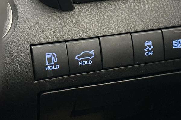 2021 Toyota Camry Ascent AXVH70R