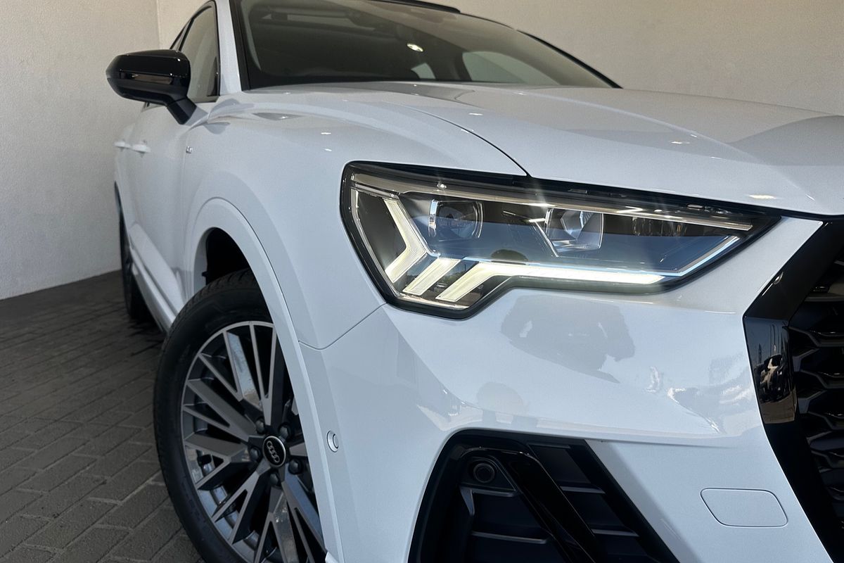 2025 Audi Q3 35 TFSI S line edition F3