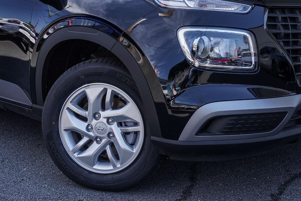 2025 Hyundai Venue  QX.V5